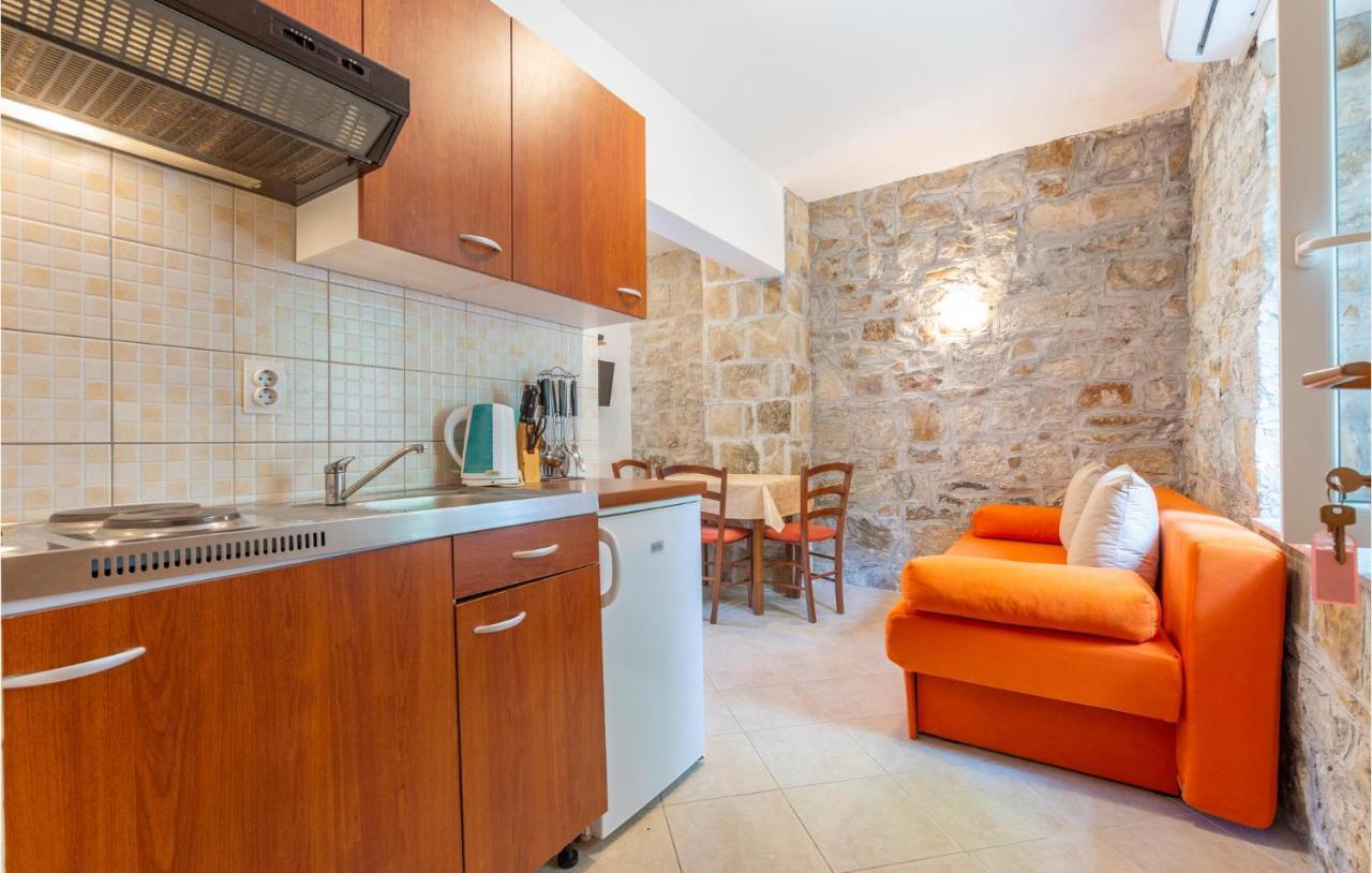 Awesome Apartment In Svinisce With Kitchenette Exterior photo