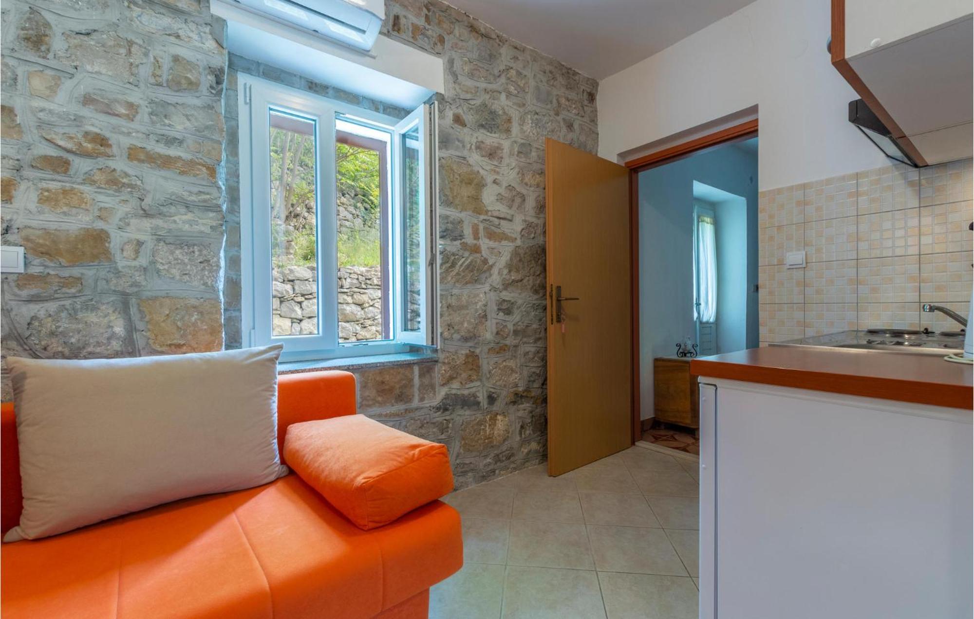 Awesome Apartment In Svinisce With Kitchenette Exterior photo